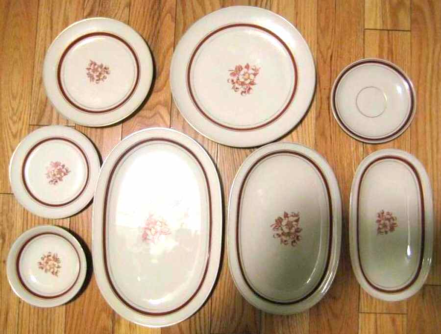 ROI76 Salad Plate by Royal Ivory (Czech, Germany)-1