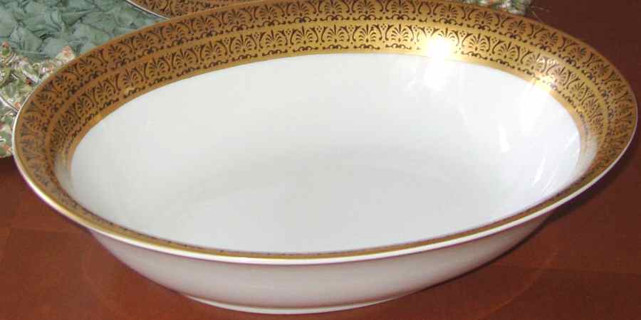 Regency 9" Oval Vegetable Bowl by Royal Crown (Japan)-1