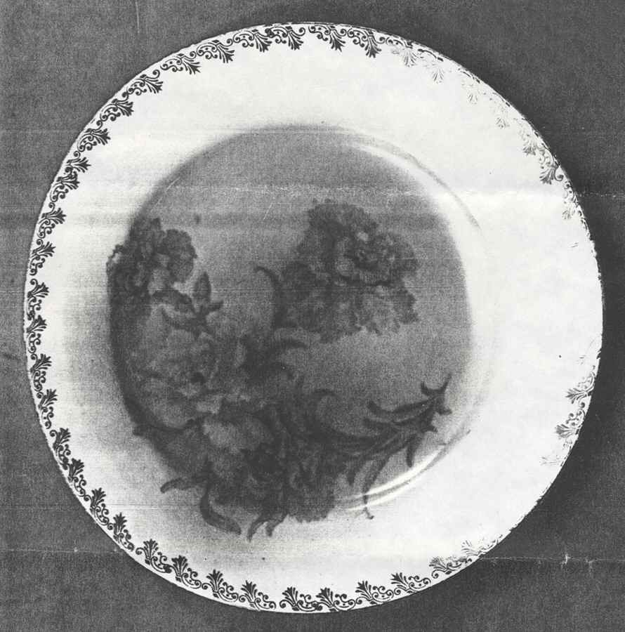 82 Dessert/Pie Plate by Royal Carola-1