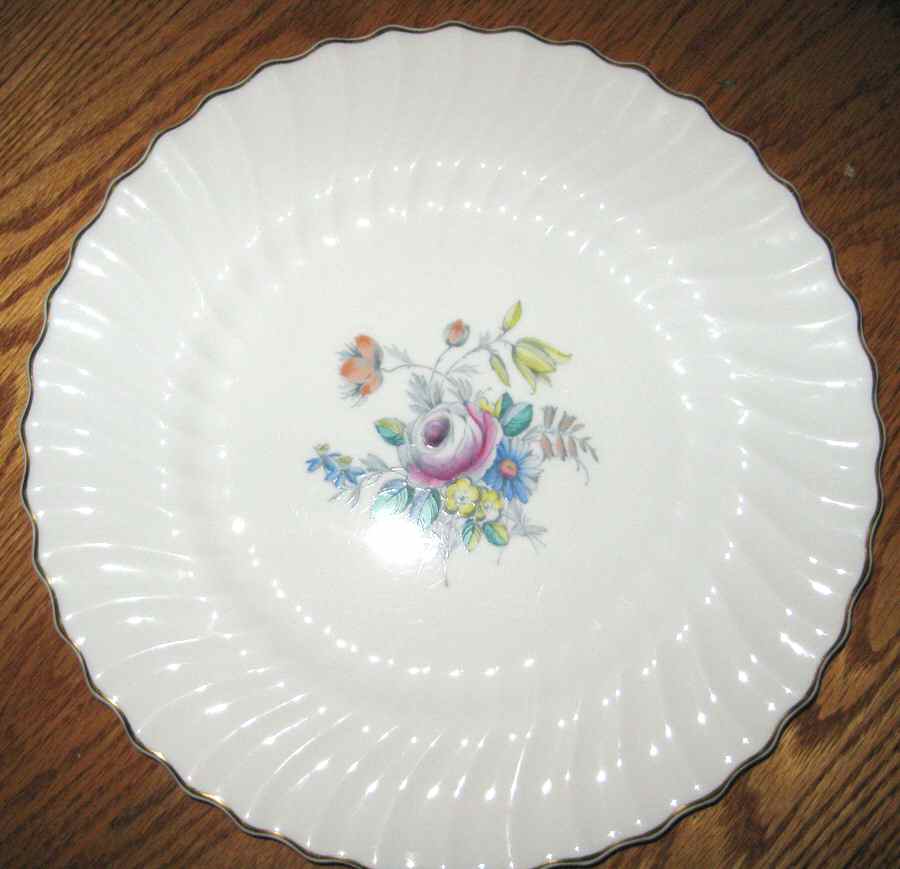 RD302 Dinner Plate by Royal Doulton-1