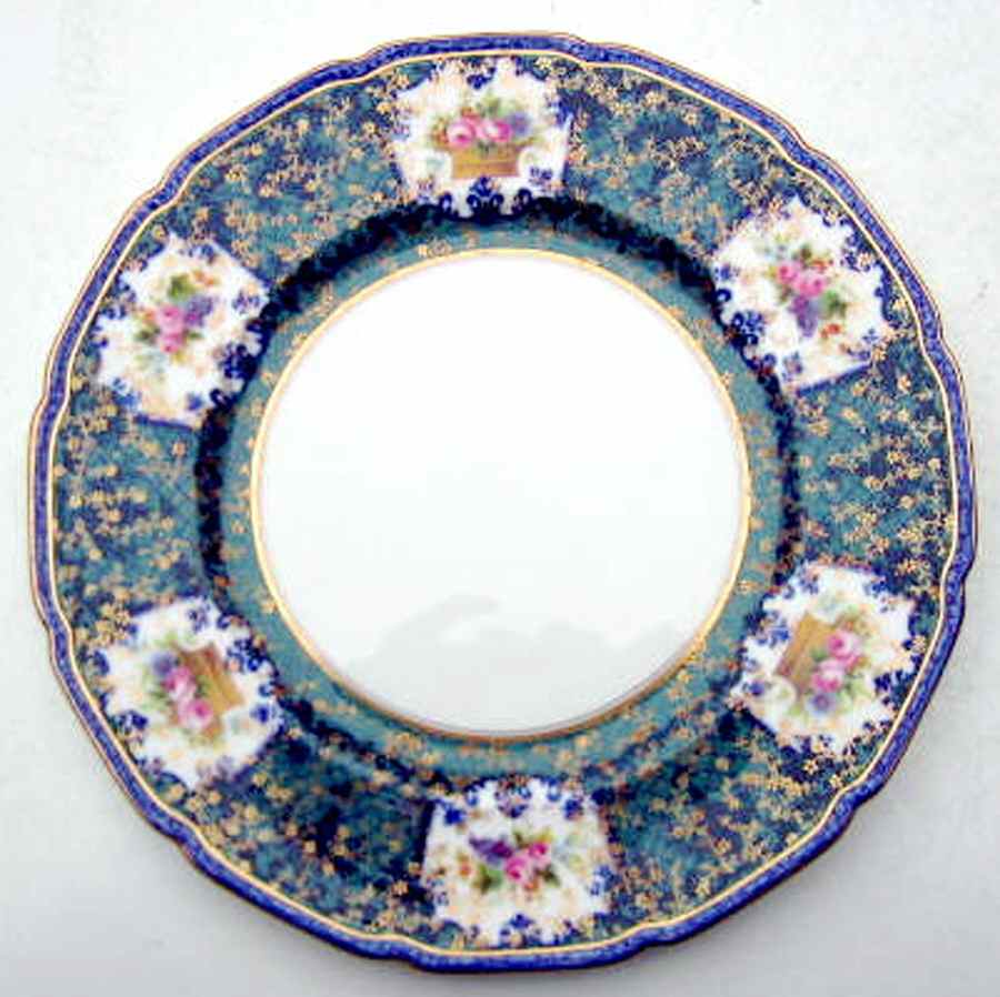 H2037 Dinner Plate by Royal Doulton-1