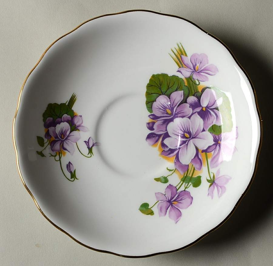 7572 Saucer by Royal Vale-1