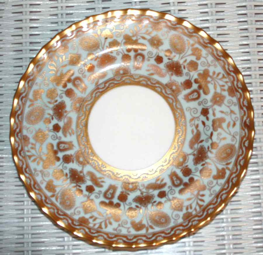 RCD141 Dinner Plate by Royal Crown Derby-1