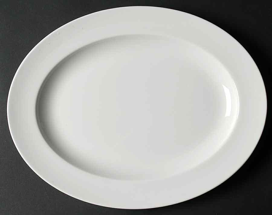 RD303 13" Oval Serving Platter by Royal Doulton-1