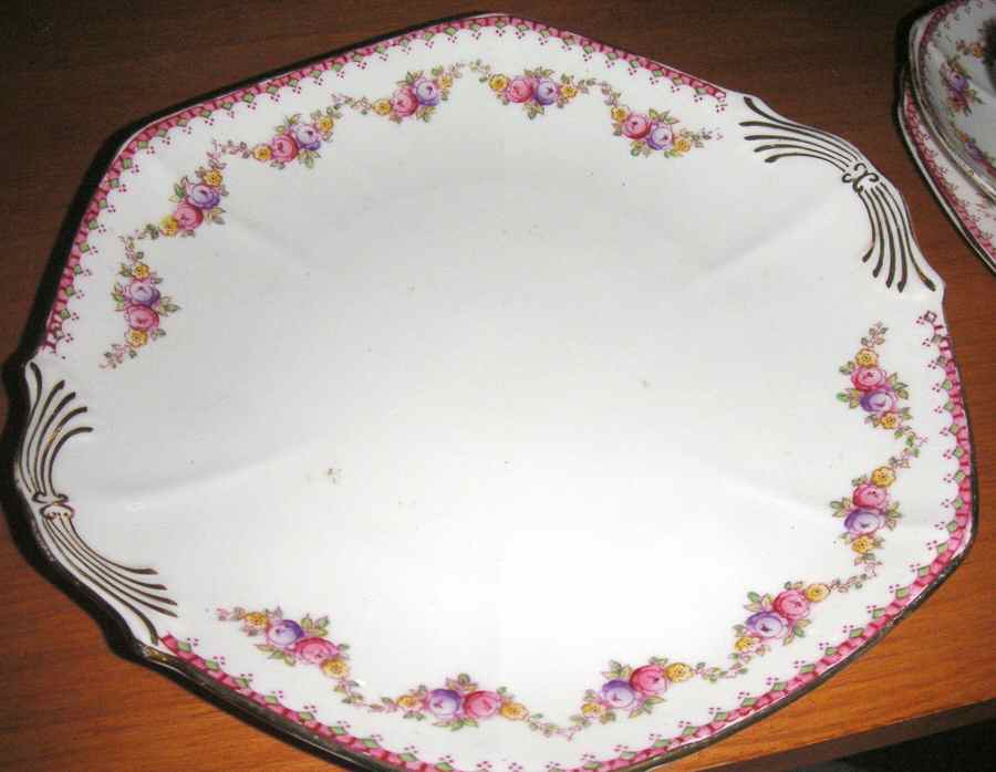 ROA240 Handled Cake Plate by Royal Albert-1