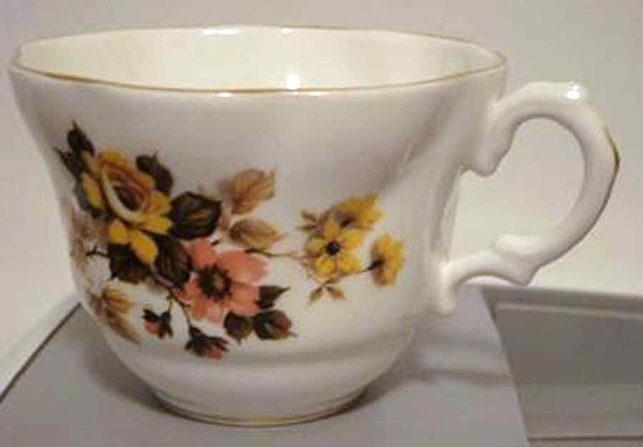 1407N Flat Cup by Rosina-Queens-1