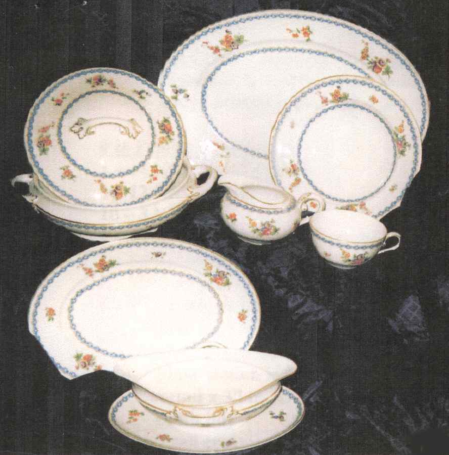 R2104 Dinner Plate by Rosenthal - Continental-1