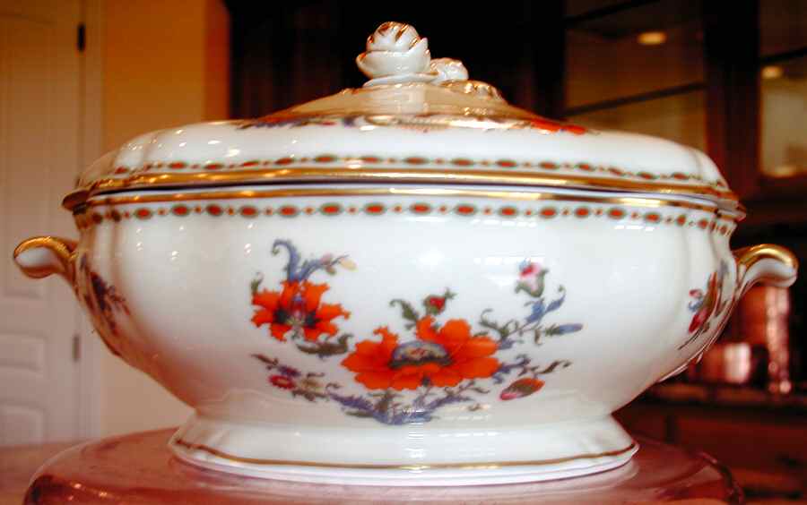 Vieux Chine (Chambord, Ivory) Round Covered Vegetable by Raynaud-1