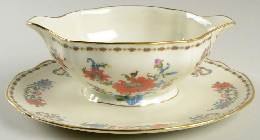 Vieux Chine (Chambord, Ivory) Gravy Boat with Attached Underplate by Raynaud-1