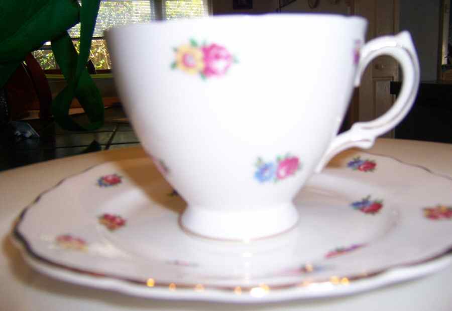 RVA77 Footed Cup by Royal Vale-1
