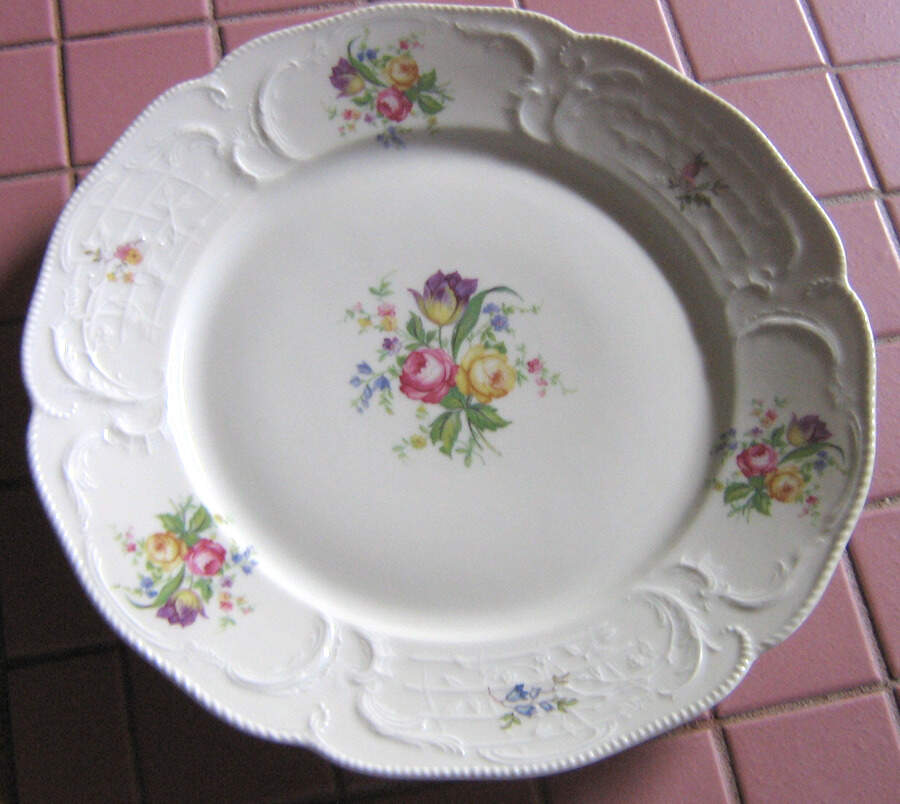 R2108 Dinner Plate by Rosenthal - Continental-1