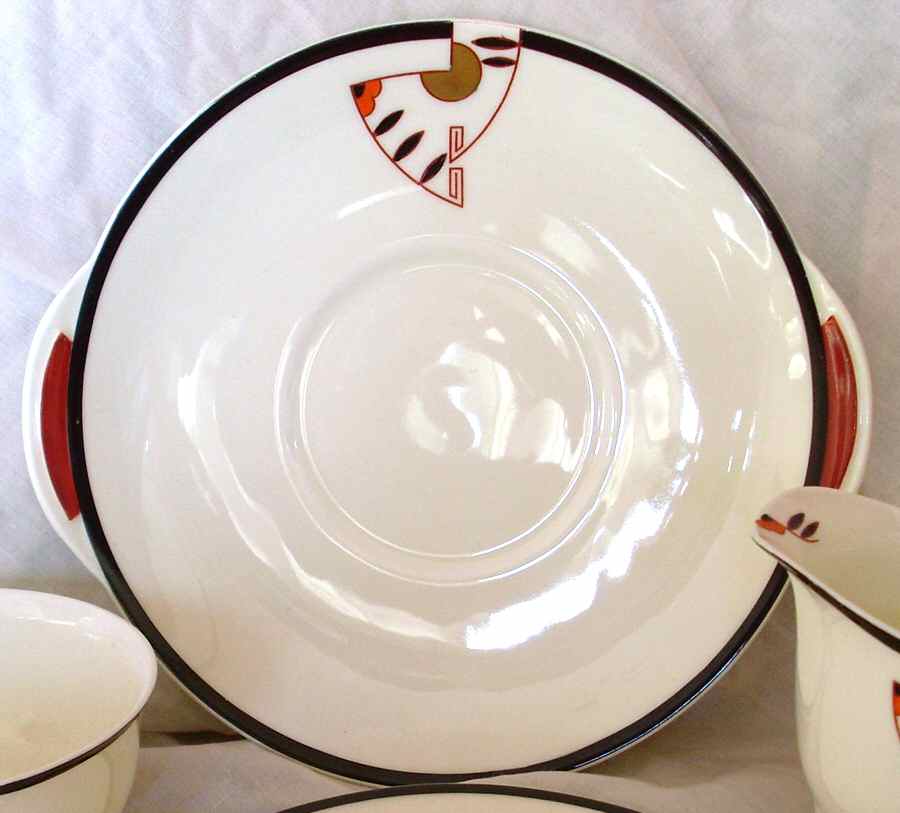 V1515 Handled Cake Plate by Royal Doulton-1
