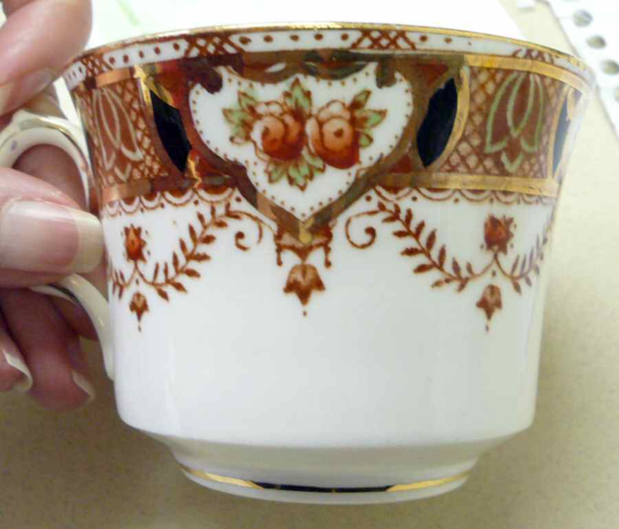 3093 Footed Cup & Saucer Set by Roslyn (England)-1
