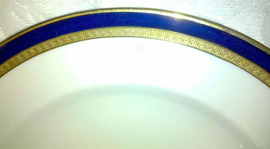 RAR669 Dinner Plate by Royal Doulton-1