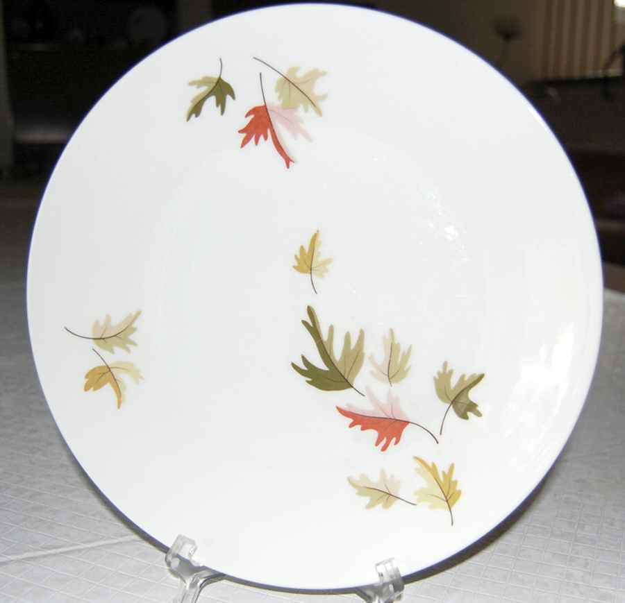 Leaf Song Dinner Plate by Royal M-Mita-1