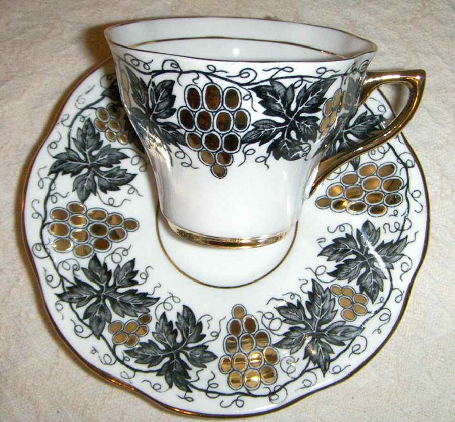 5422 Footed Cup & Saucer Set by Rosina-Queens-1