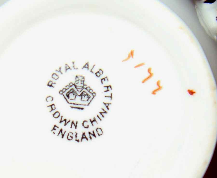 5177 Footed Cup by Royal Albert-1