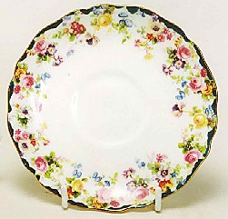 H3749 Saucer by Royal Doulton-1