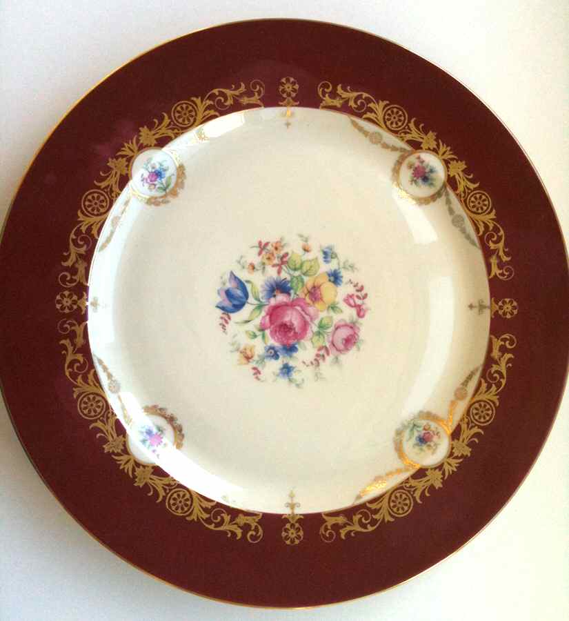 ROB427 Dinner Plate by Royal Bayreuth-1