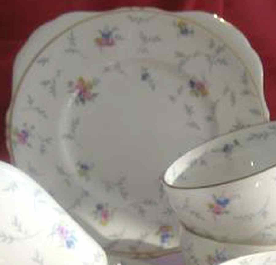 RGR112 Square Handled Cake Plate by Royal Grafton-1