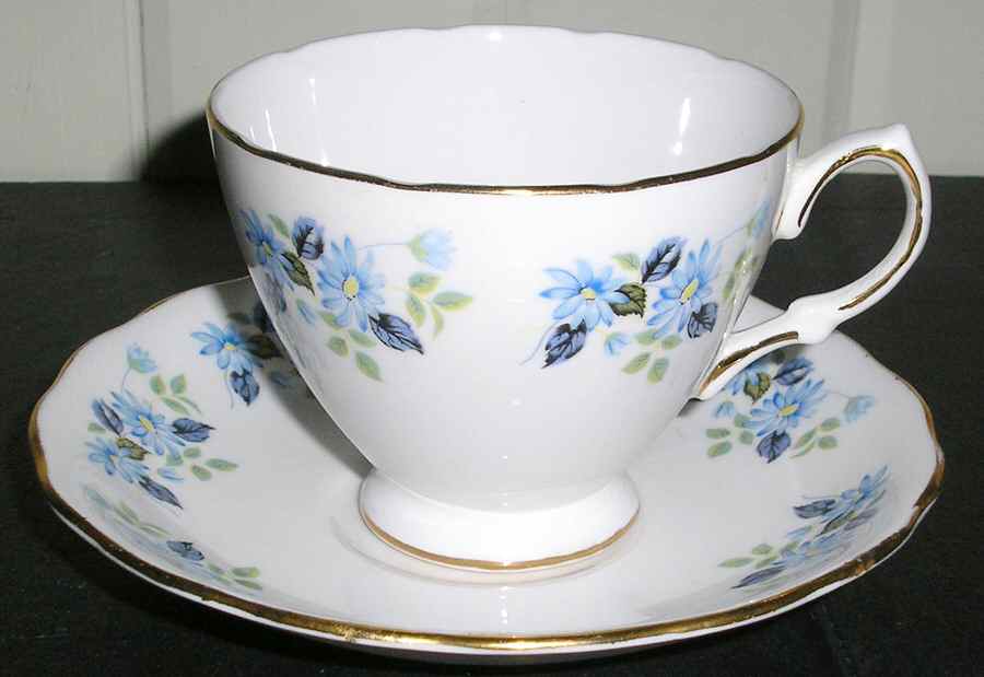 8185 Footed Cup & Saucer Set by Royal Vale-1