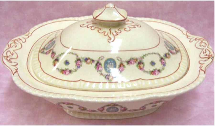 X513 Rectangular Covered Vegetable by Royal Cauldon-1