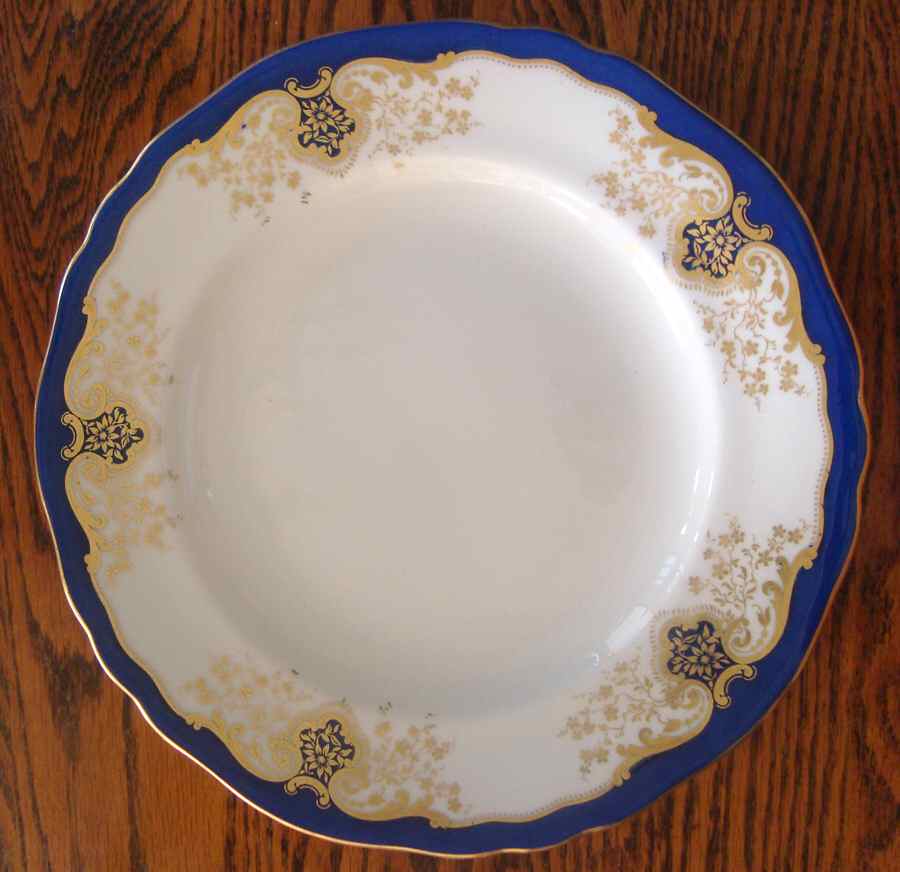 RW257 Dinner Plate by Royal Worcester-1