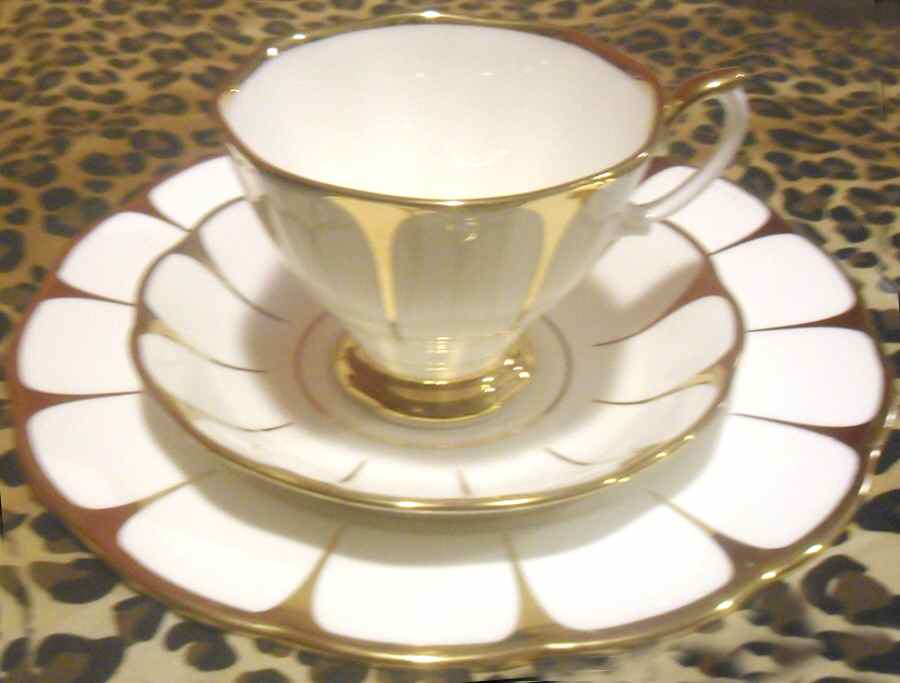 RVA81 Footed Cup & Saucer Set by Royal Vale-1