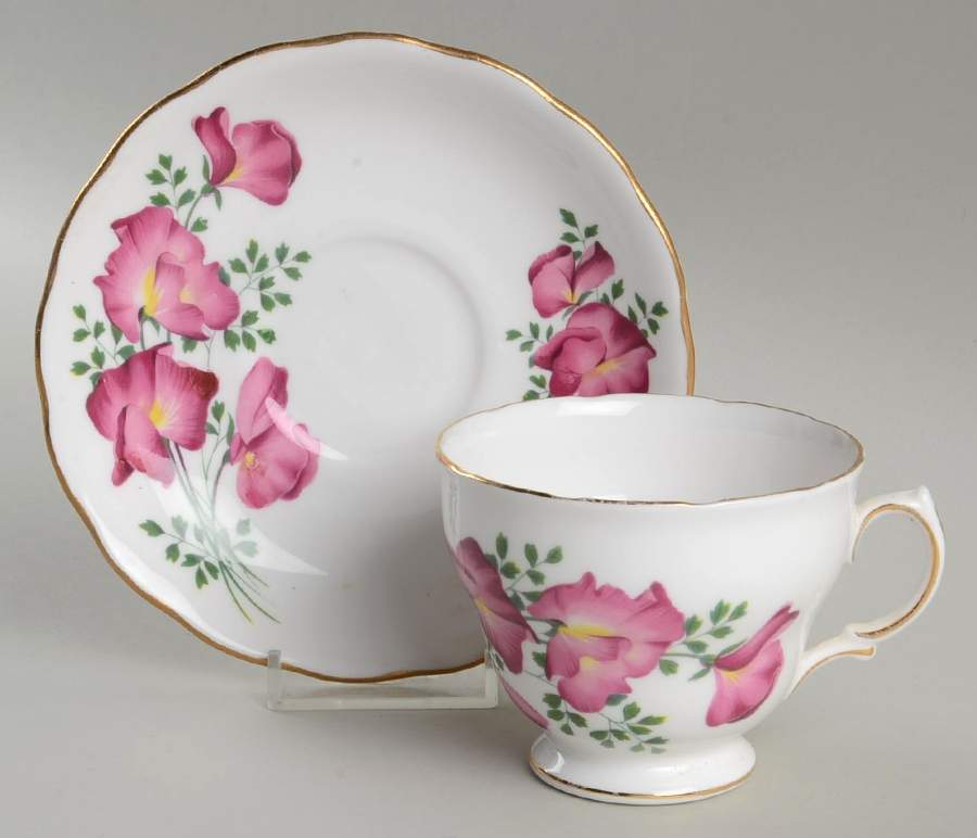 7514 Footed Cup & Saucer Set by Royal Vale-1