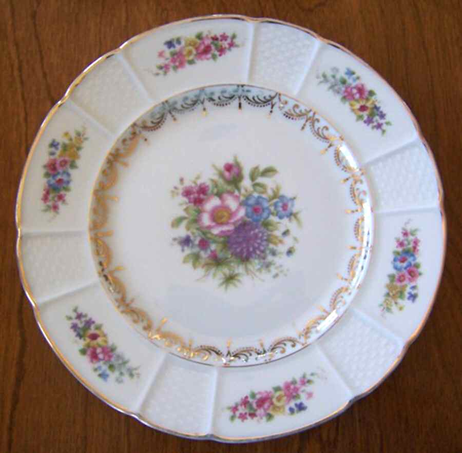 R2154 Dinner Plate by Rosenthal - Continental-1