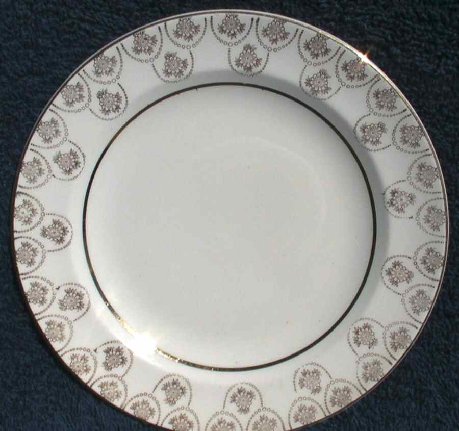 Continental Dinner Plate by Royal (USA)-1