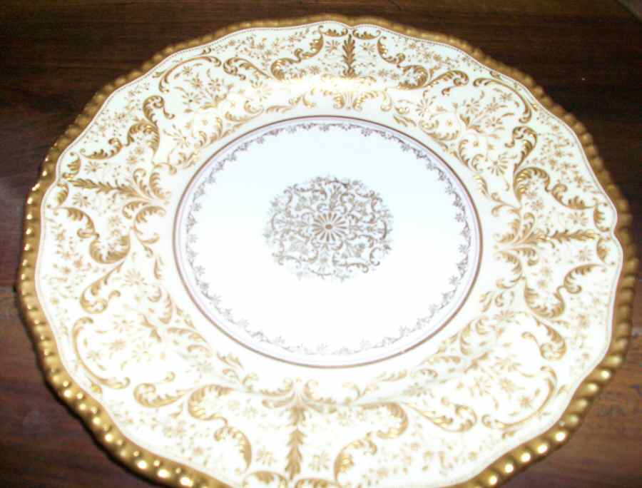 C9444 Cream Dinner Plate by Royal Doulton-1