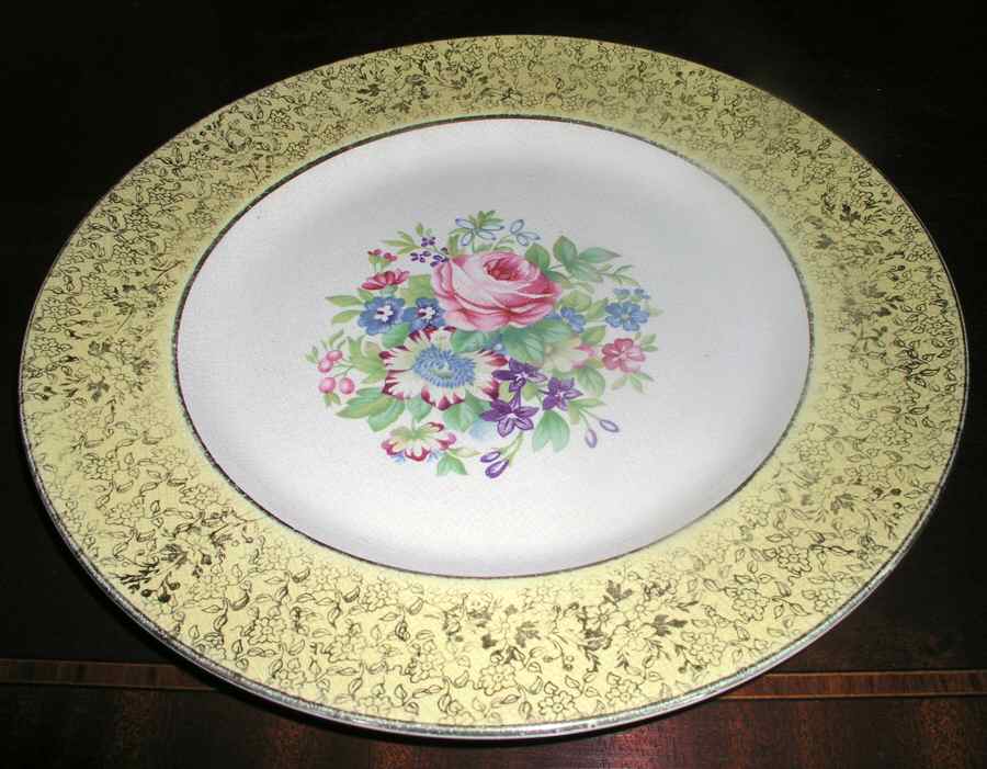 RWI216 Dinner Plate by Royal Winton-1