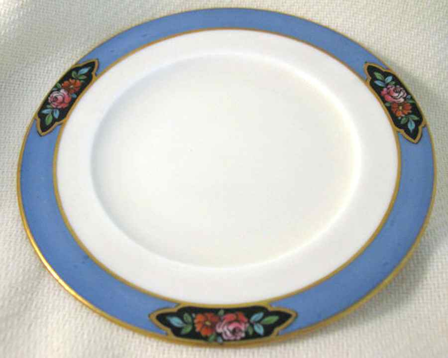 C1225 Dinner Plate by Royal Worcester-1