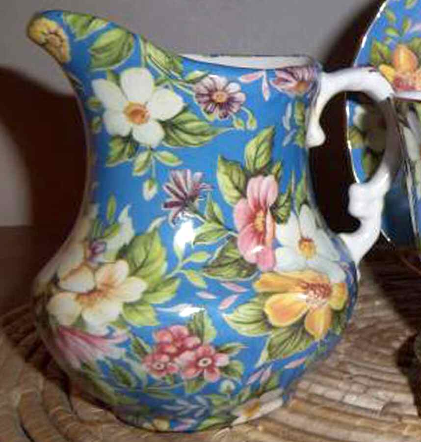 Avalon Creamer by Royal Crownford-1