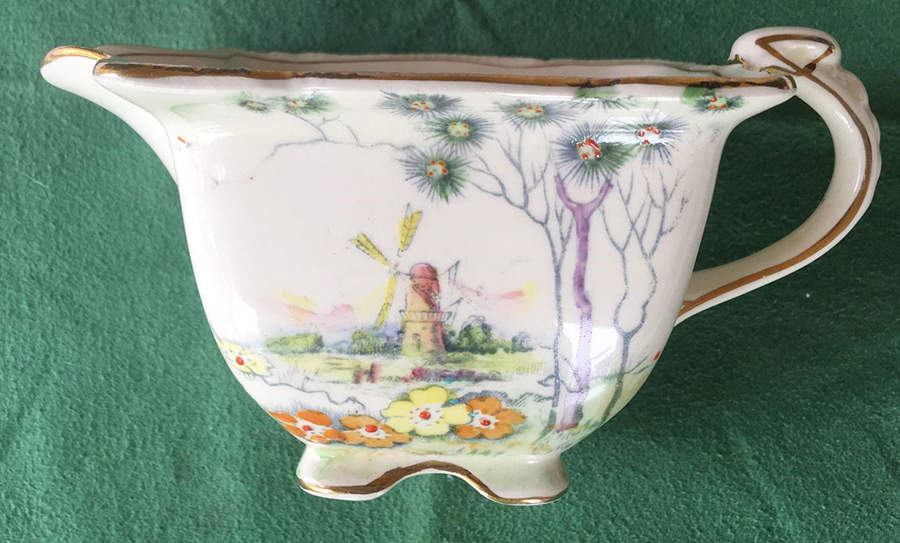 RWI218 Creamer by Royal Winton-1