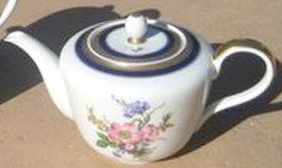 3669 Teapot & Lid by Rosenthal - Continental-1