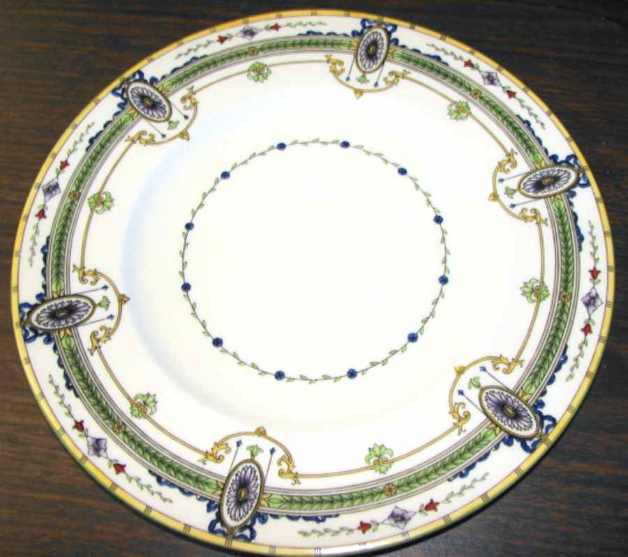 C1033 Dinner Plate by Royal Worcester-1