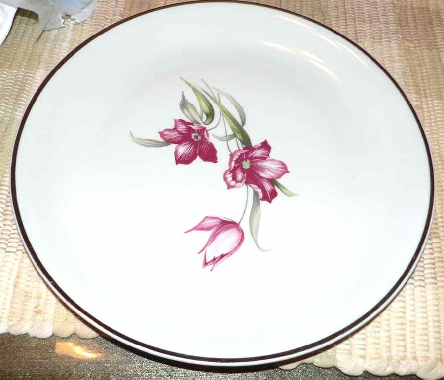 May Tulip Dinner Plate by Royal Cologne-1