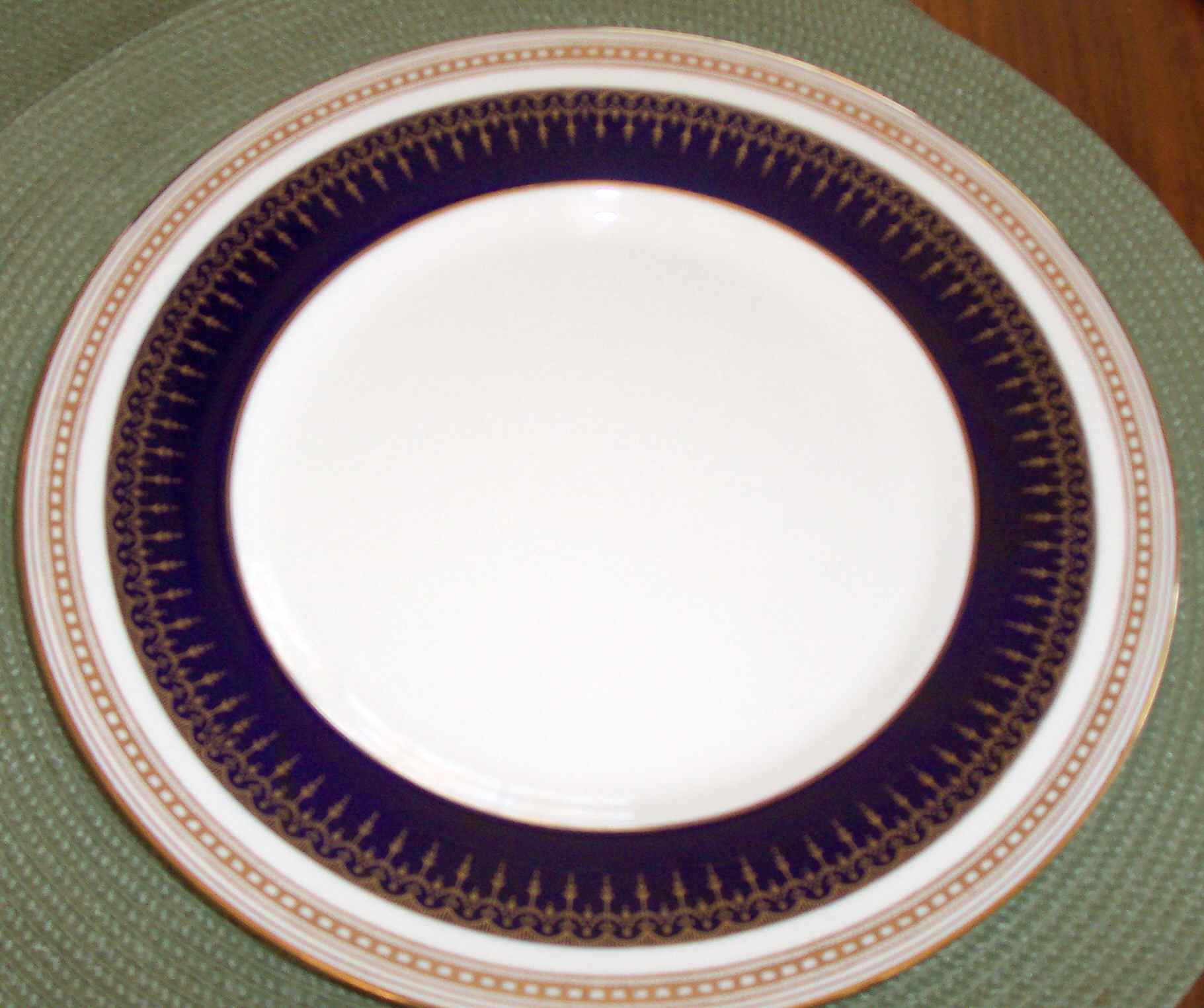 Bb3499 Dinner Plate by Royal Doulton-1
