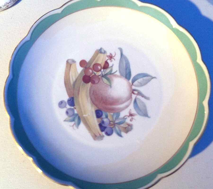 ROB435 Dinner Plate by Royal Bayreuth-1