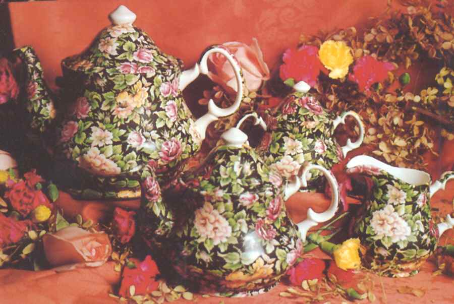 Victorian Chintz Black Teapot & Lid by Royal Crownford-1