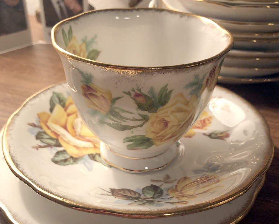 ROA247 Footed Cup & Saucer Set by Royal Albert-1