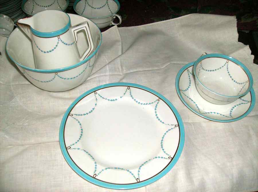 RCH46 Dinner Plate by Royal Chelsea-1