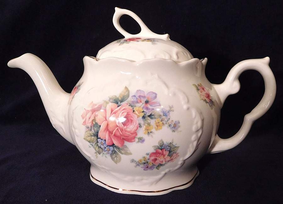 Guinivere Teapot & Lid by Royal Patrician-1