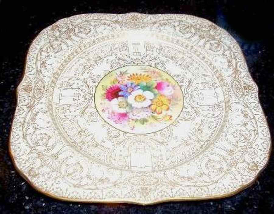 C2324 Dinner Plate by Royal Worcester-1