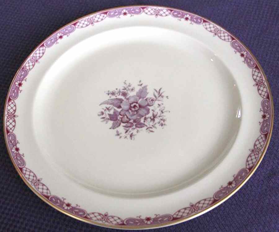ROB438 Dinner Plate by Royal Bayreuth-1
