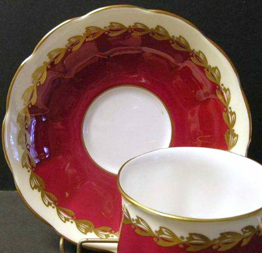 2834 Saucer by Royal Albert-1