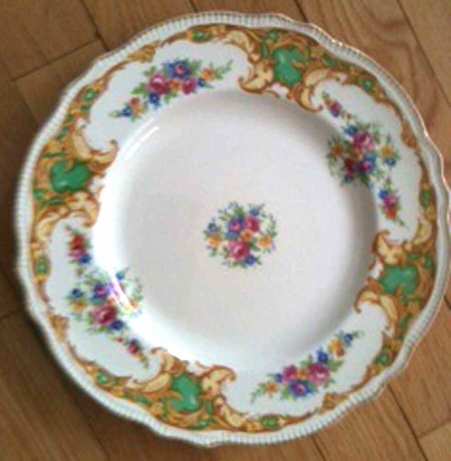 RWI222 Dinner Plate by Royal Winton-1