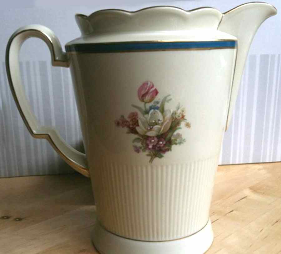 ROT296 Creamer by Royal Tettau-1